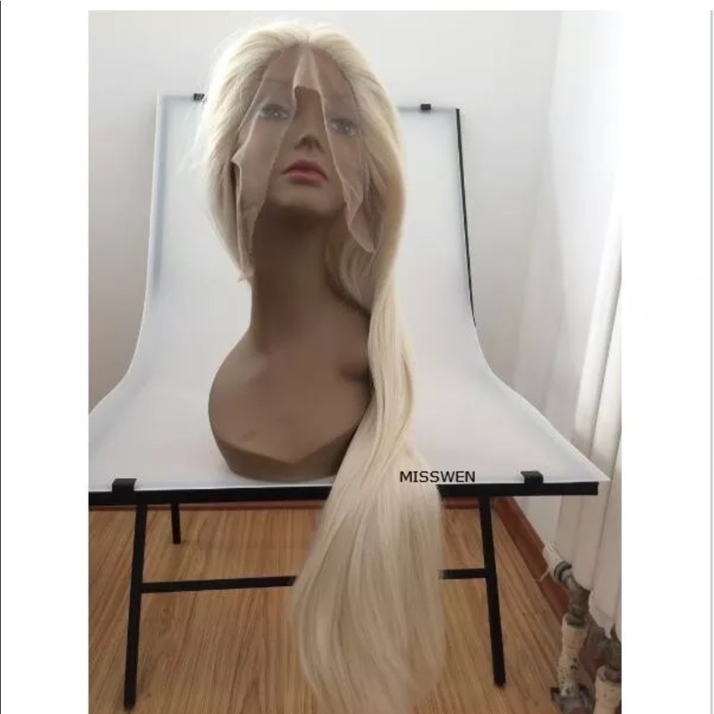 24” blonde synthetic blend wigs with lace front!
